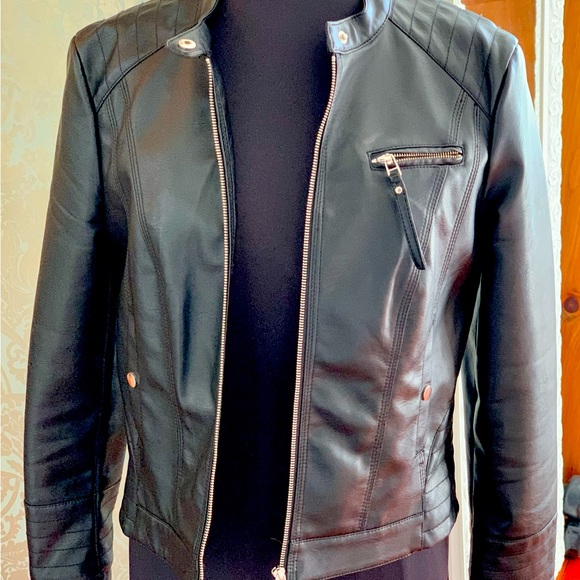 Motorcycle jacket. Size 10. Worn twice Mint condition. Not real leather. - Picture 1 of 3